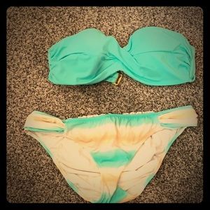 Victoria’s Secret bikini